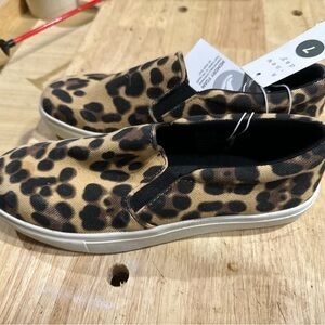 Women slide on sneakers